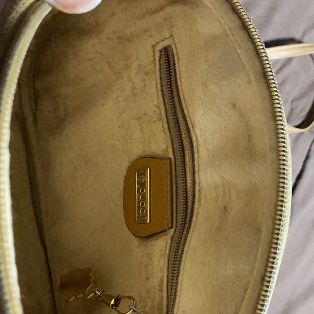 Gucci purse - Picture 2 of 3